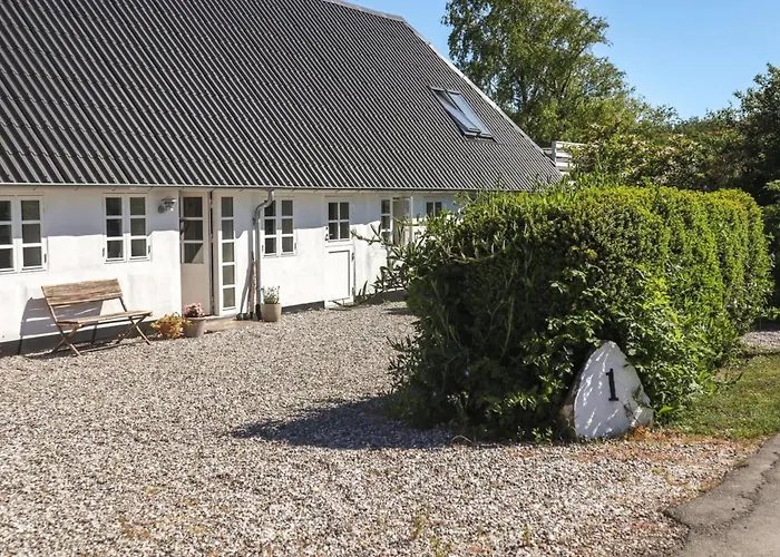 Holiday home Harre - 300m From The Sea By Interhome *